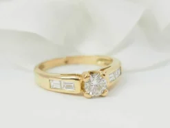 Bague en or jaune et diamants 0.35cts