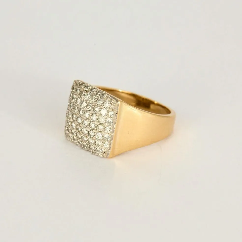 Bague en or jaune et diamants ronds taille brillant