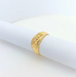 Bague en or jaune et diamants