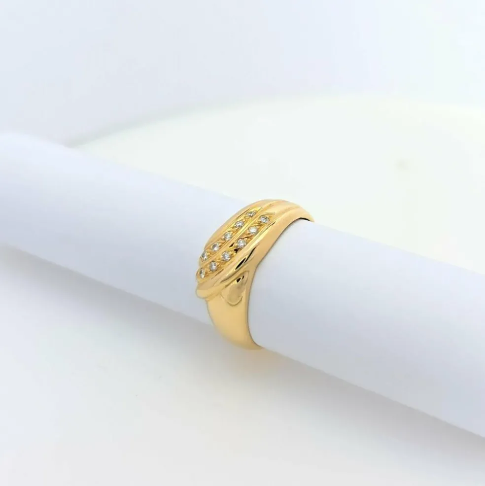 Bague en or jaune et diamants