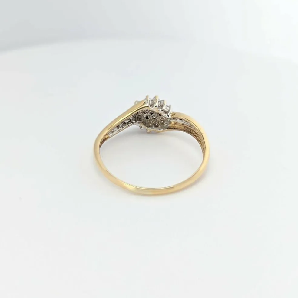 Bague en or jaune et diamants