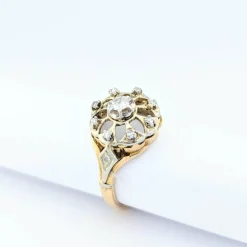 Bague en or jaune et diamants