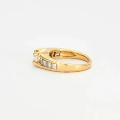 Bague en or jaune et diamants