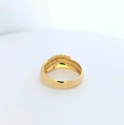 Bague en or jaune et diamants