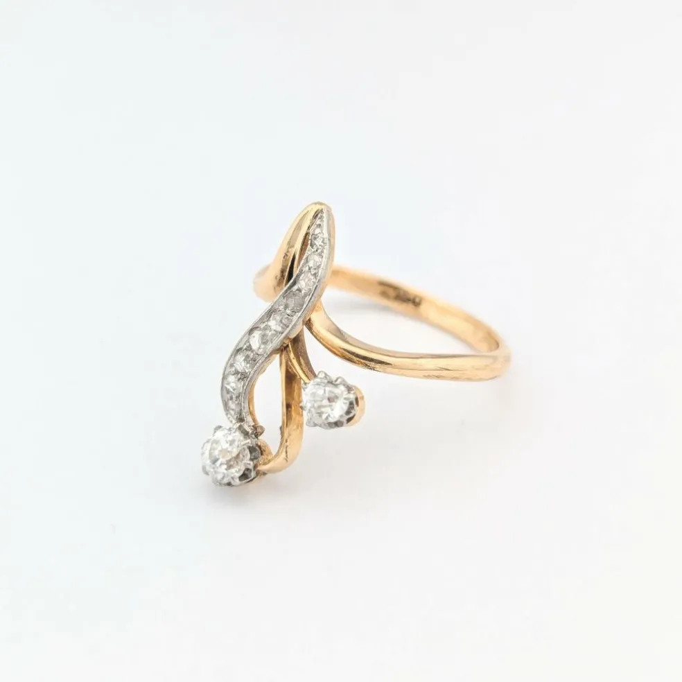 Bague en or jaune et diamants