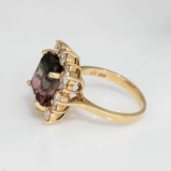 Bague en or jaune et diamants tourmaline bicolore de 5,60 ct