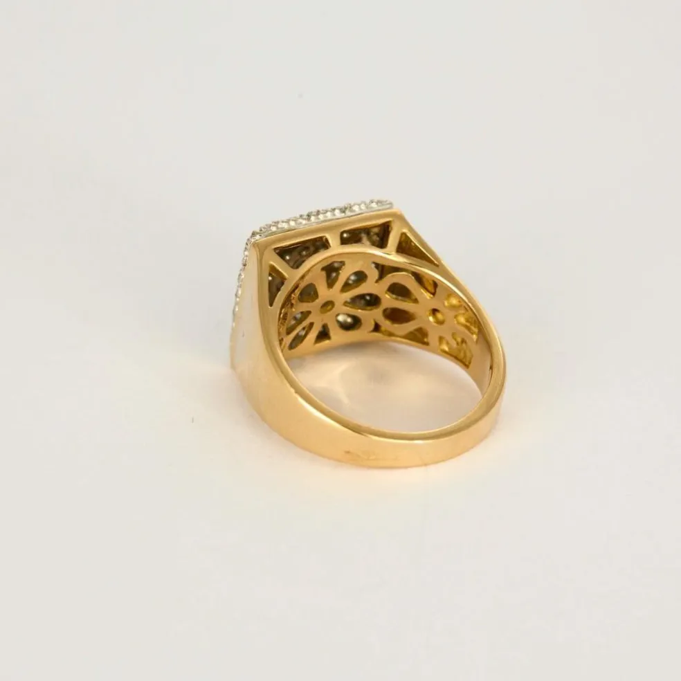 Bague en or jaune et diamants ronds taille brillant