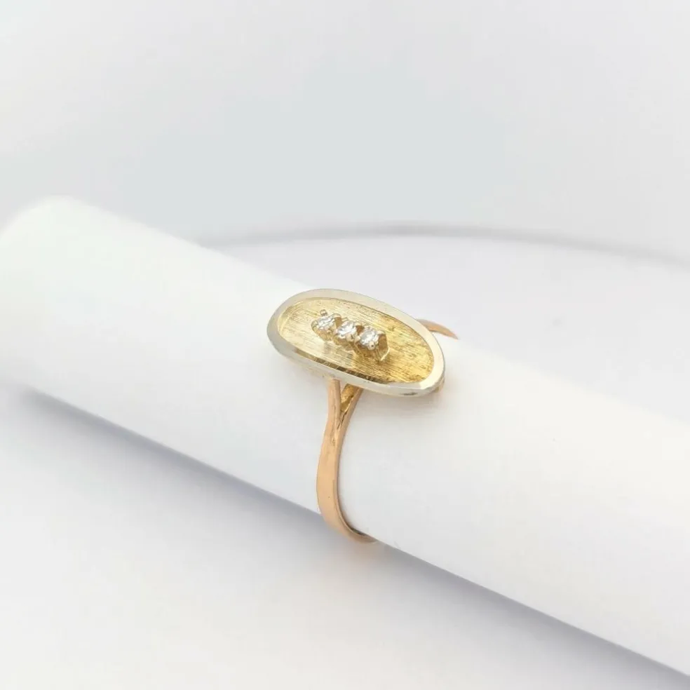 Bague en or jaune et diamants