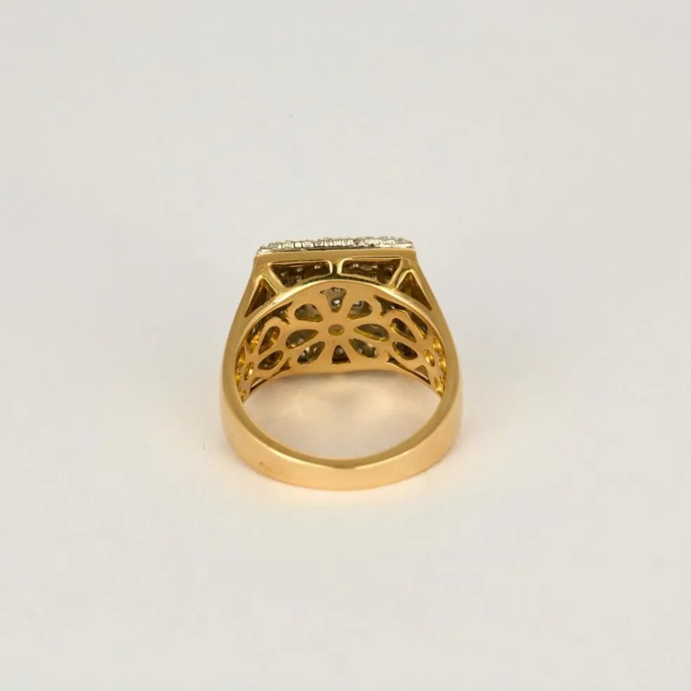 Bague en or jaune et diamants ronds taille brillant