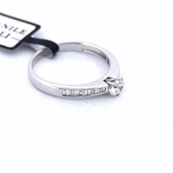 Bague en or jaune et diamant