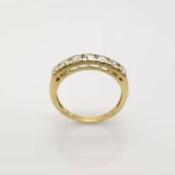 Bague en or jaune et diamants