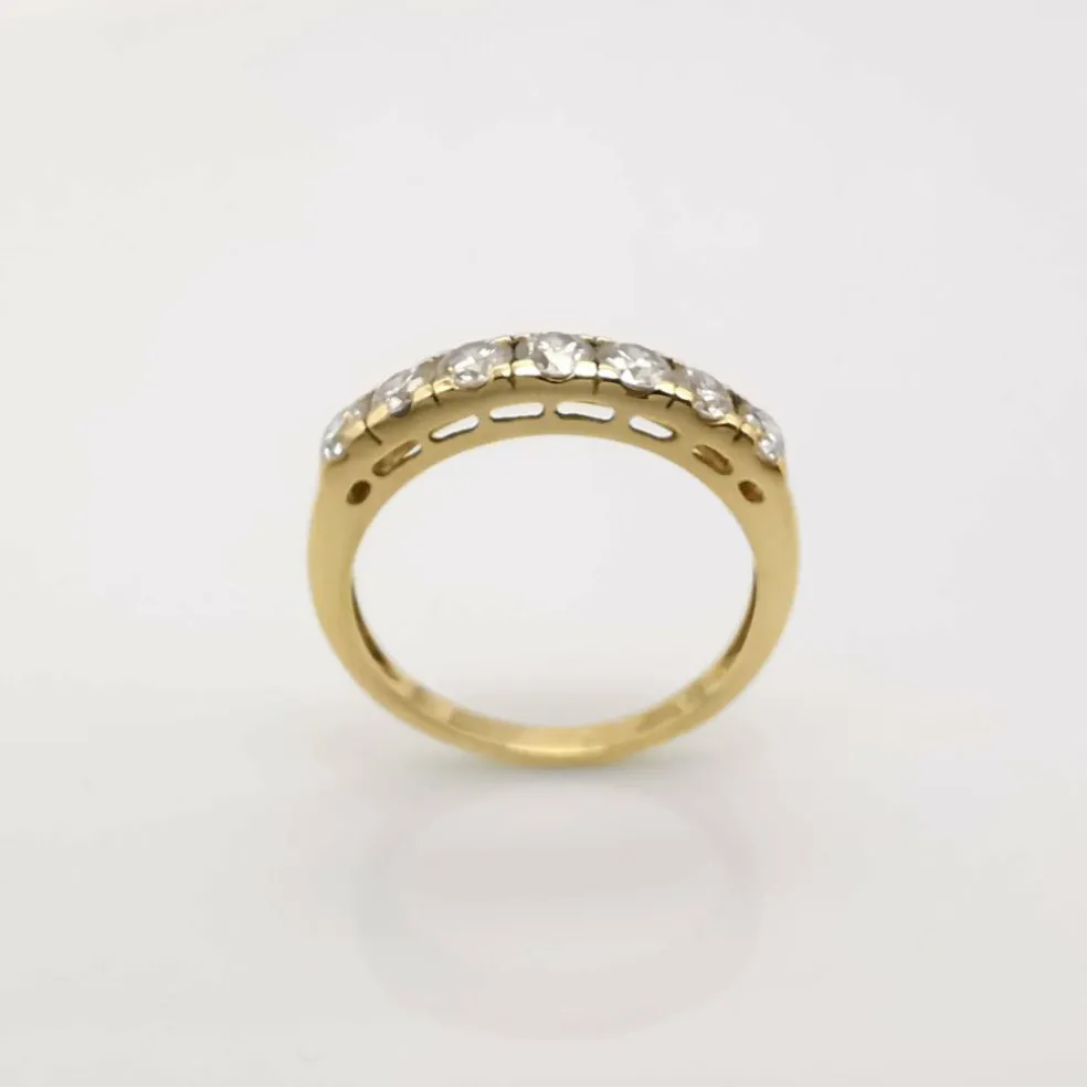Bague en or jaune et diamants