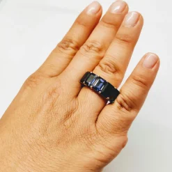 Bague en or jaune et iolite