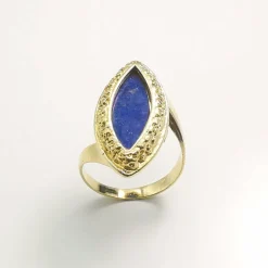 Bague en or jaune et lapis lazuli