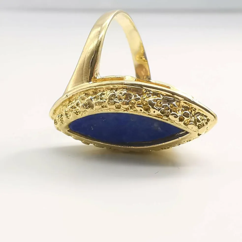 Bague en or jaune et lapis lazuli
