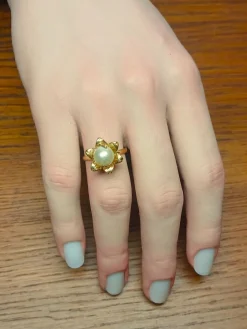 Bague en or jaune et perle