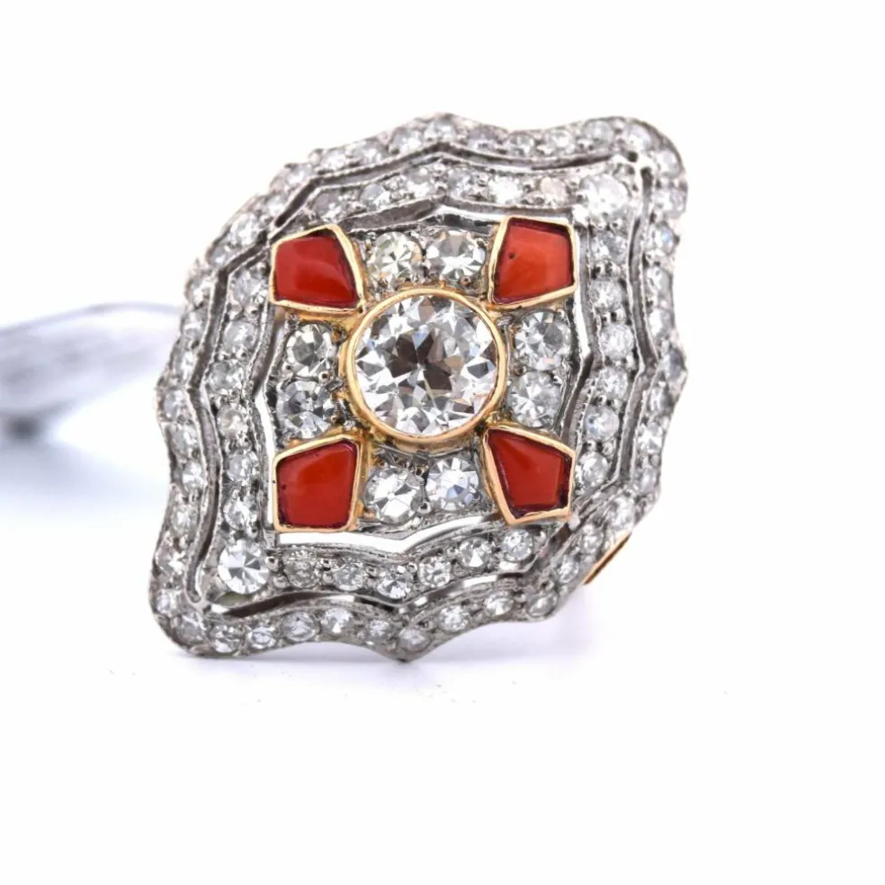 Bague en or jaune et platine - Époque Art Nouveau
