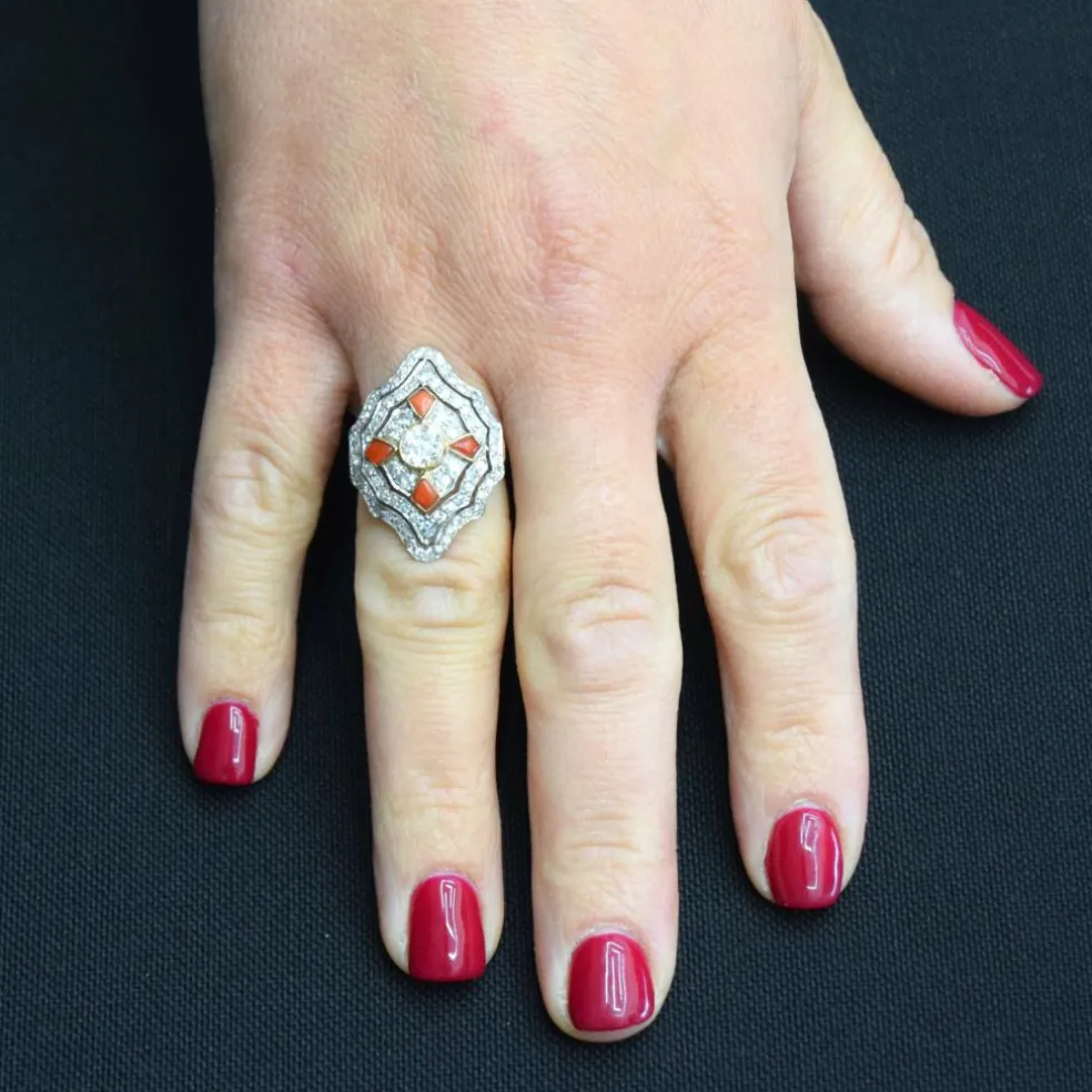 Bague en or jaune et platine - Époque Art Nouveau