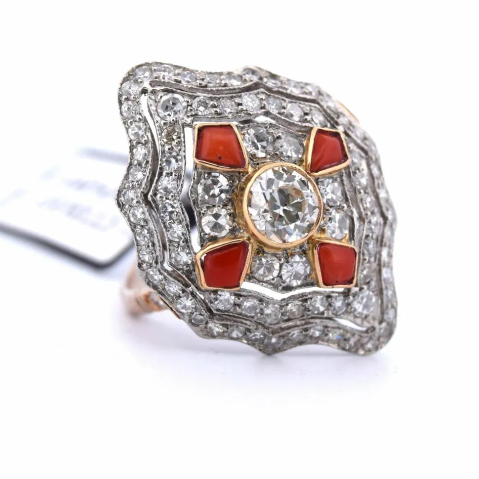 Bague en or jaune et platine - Époque Art Nouveau