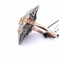 Bague en or jaune et platine - Époque Art Nouveau