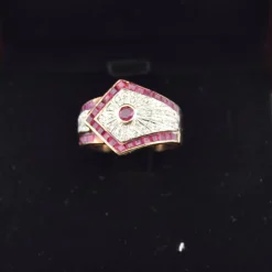 Bague en or jaune et rubis des années 1940