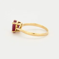 Bague en or jaune et rubis