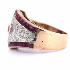 Bague en or jaune et rubis des années 1940