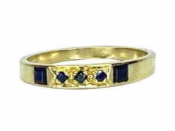 Bague en or jaune et saphirs
