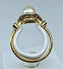 Bague en or jaune, perle & diamants