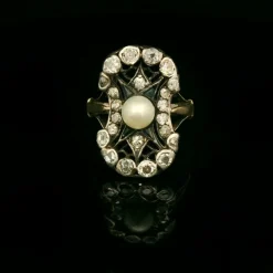 Bague en or jaune, perle et diamant vers 1890
