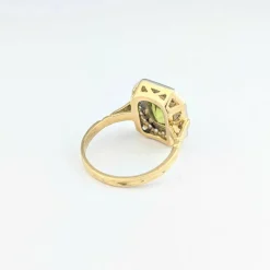 Bague en or jaune péridot et diamants