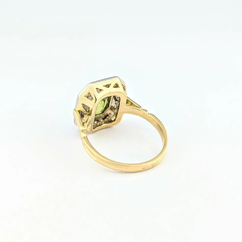 Bague en or jaune péridot et diamants
