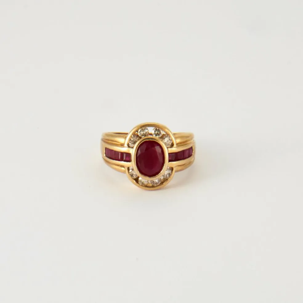 Bague en Or jaune, Rubis & Diamants
