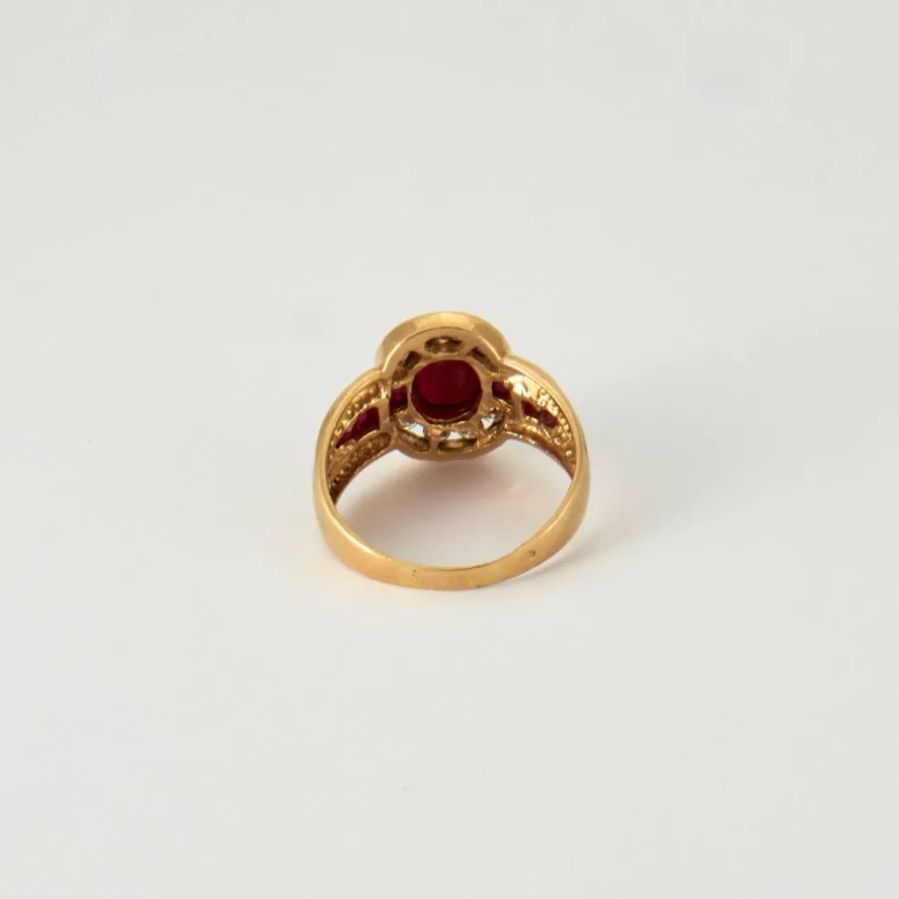 Bague en Or jaune, Rubis & Diamants