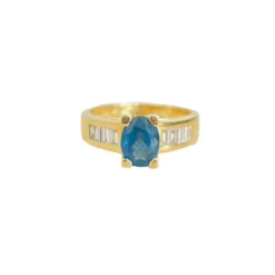 Bague en or jaune, saphir et diamants
