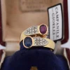 Bague en or jaune saphir rubis