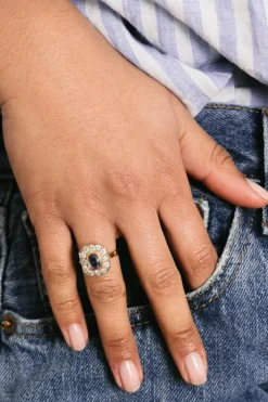 Bague en or jaune, saphir et diamants