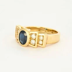 Bague en or jaune, saphir et diamants