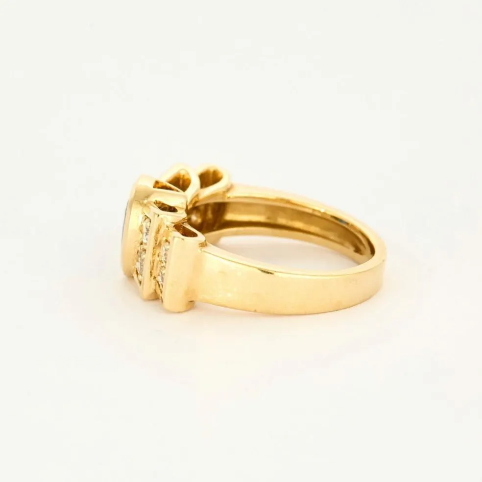 Bague en or jaune, saphir et diamants