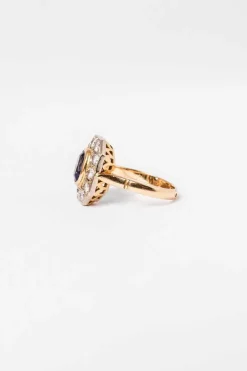 Bague en or jaune, saphir et diamants