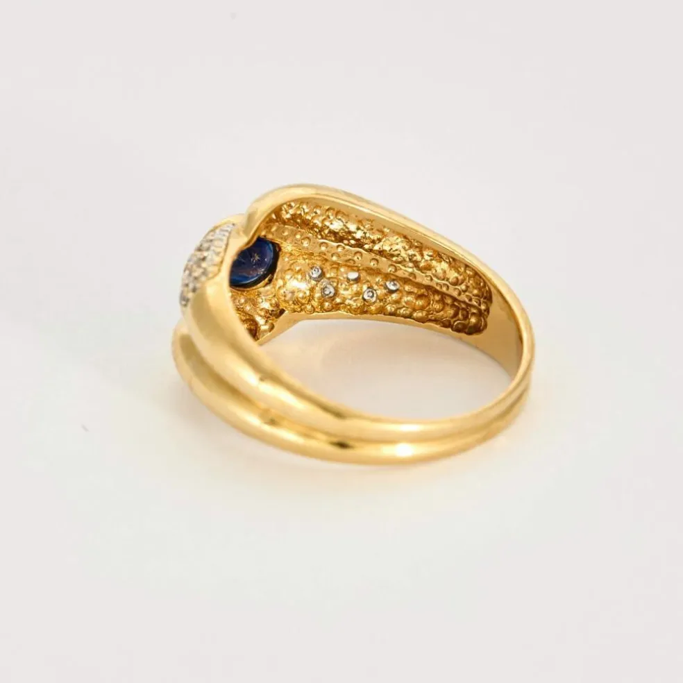 Bague en or jaune, saphir et diamants