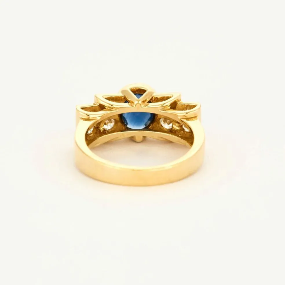 Bague en or jaune, saphir et diamants