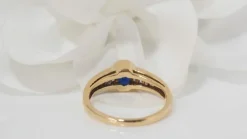 Bague en Or Jaune Saphir Ovale Et Diamants