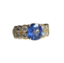 Bague en or jaune sertie d'un saphir de Ceylan non chauffé