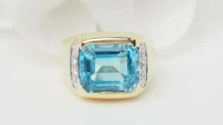 Bague en or jaune, Topaze bleue et diamants