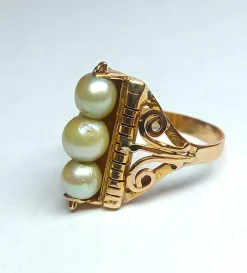 Bague en or jaune trois perles