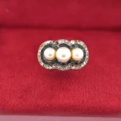 Bague en or, perle et saphir de l'époque victorienne