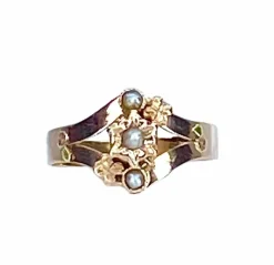 Bague en or rose 18 carats et perles, époque 1900