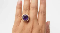 Bague en or rose, améthyste et perles fines