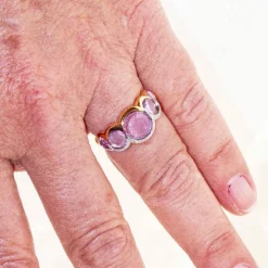 Bague en or rose avec améthyste
